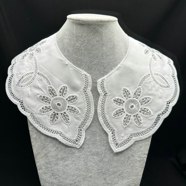 Embroidery collar